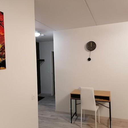 Keskustan Kaksio Parvekkeella, Ilmastoitu. Apartment ซาวอนลินนา ภายนอก รูปภาพ