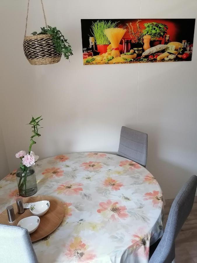 Keskustan Kaksio Parvekkeella, Ilmastoitu. Apartment ซาวอนลินนา ภายนอก รูปภาพ